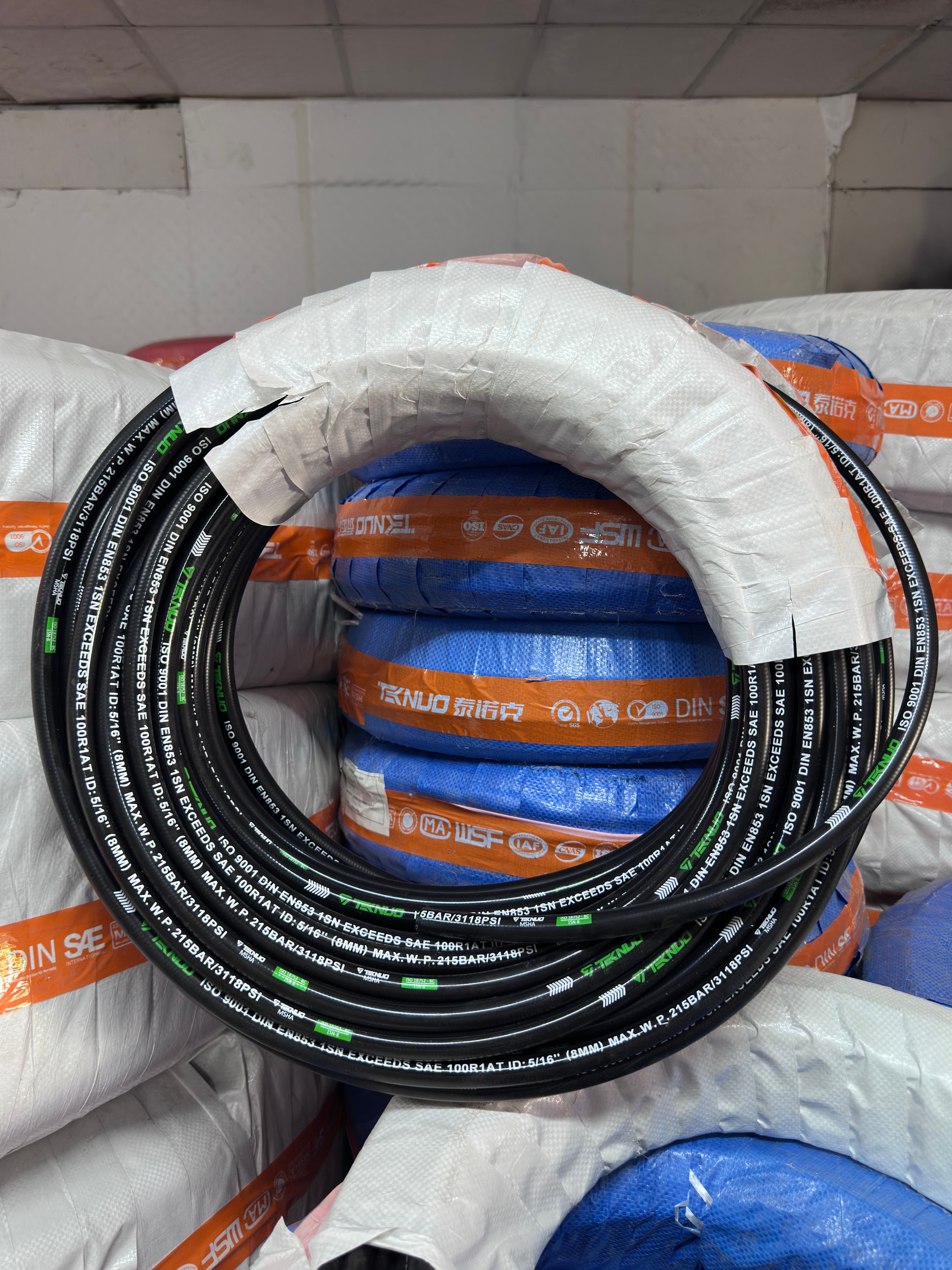 Ống Thủy Lực da trơn TEKNUO, 5/16 R1AT - 3