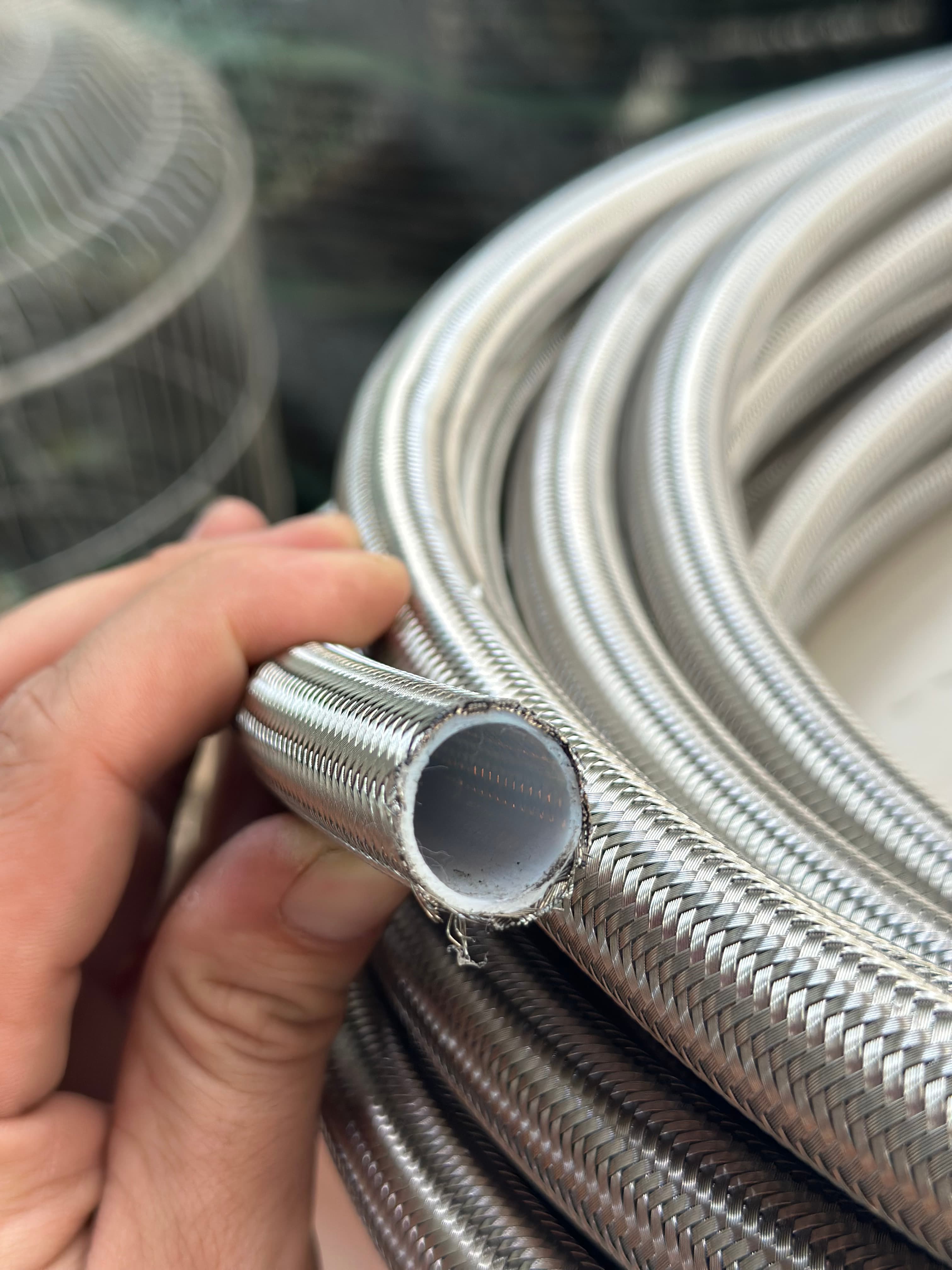 Ống Teflon PTFE bọc lưới inox – chịu nhiệt cao - 2