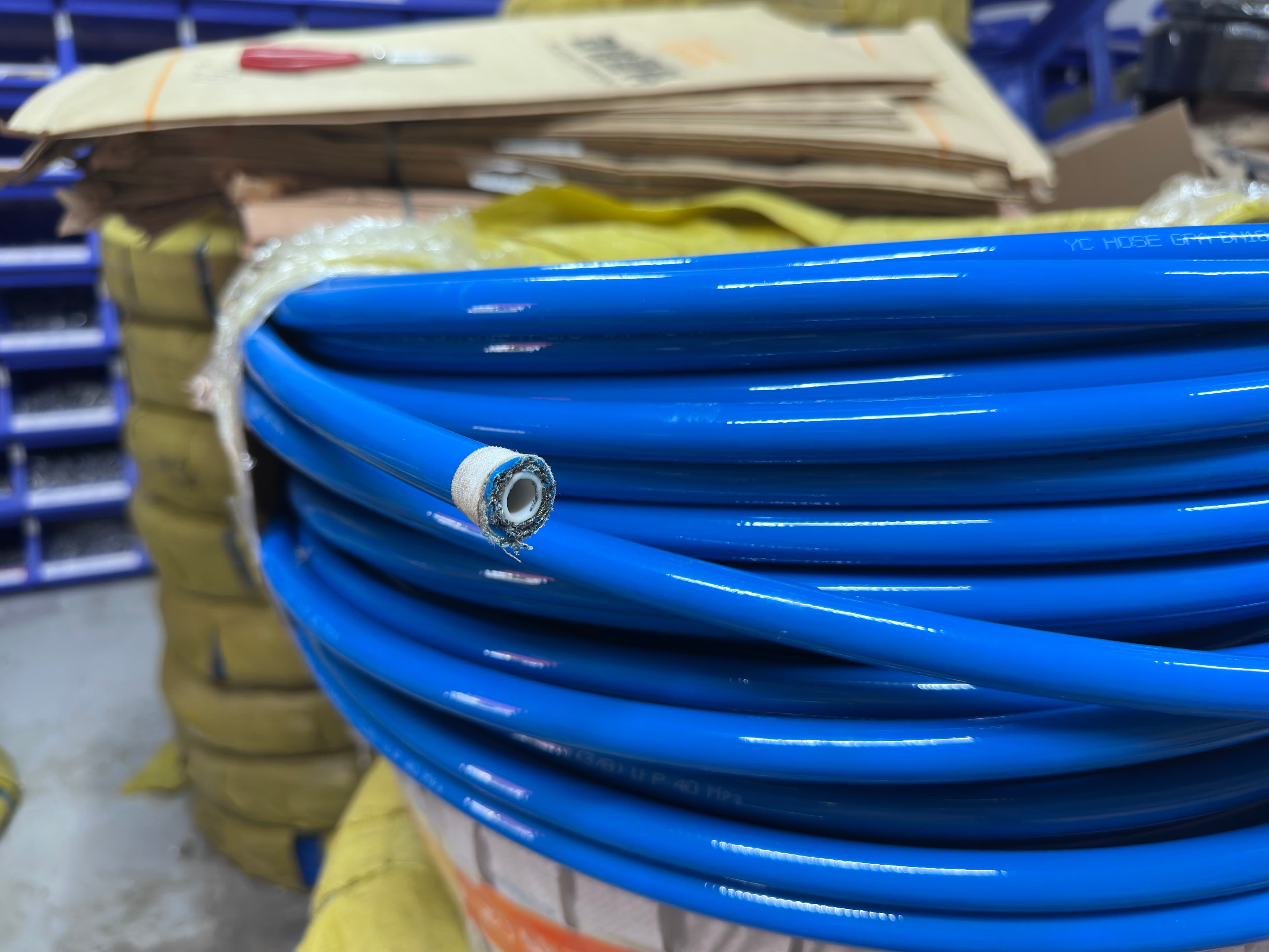 Ống Chịu Khí Nén, Nước Áp Cao 3/8" (DN10) R2-06 – Ống Thủy Lực 2 Lớp Bố Thép - 2