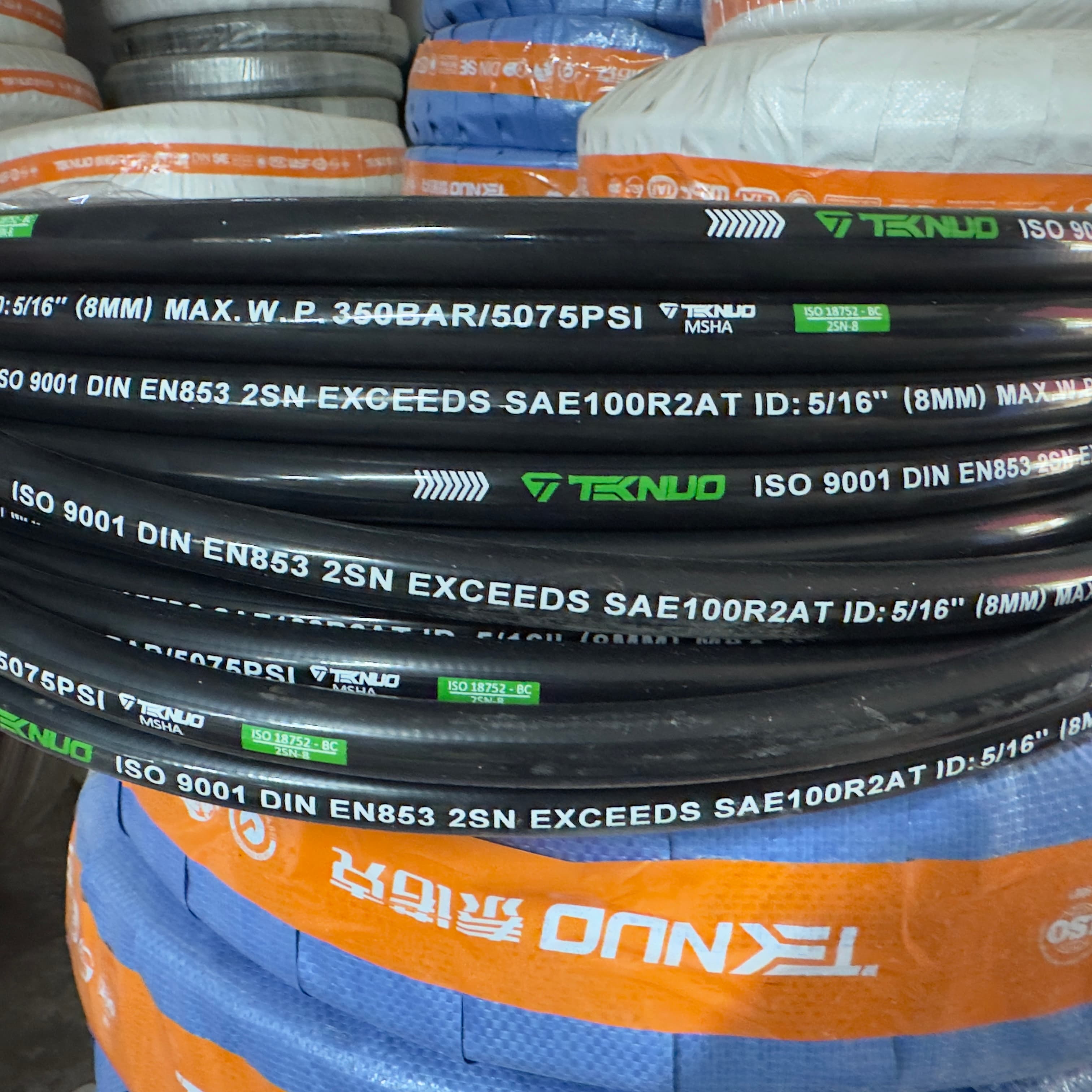 Ống Thủy Lực da trơn TEKNUO, 5/16" R2AT