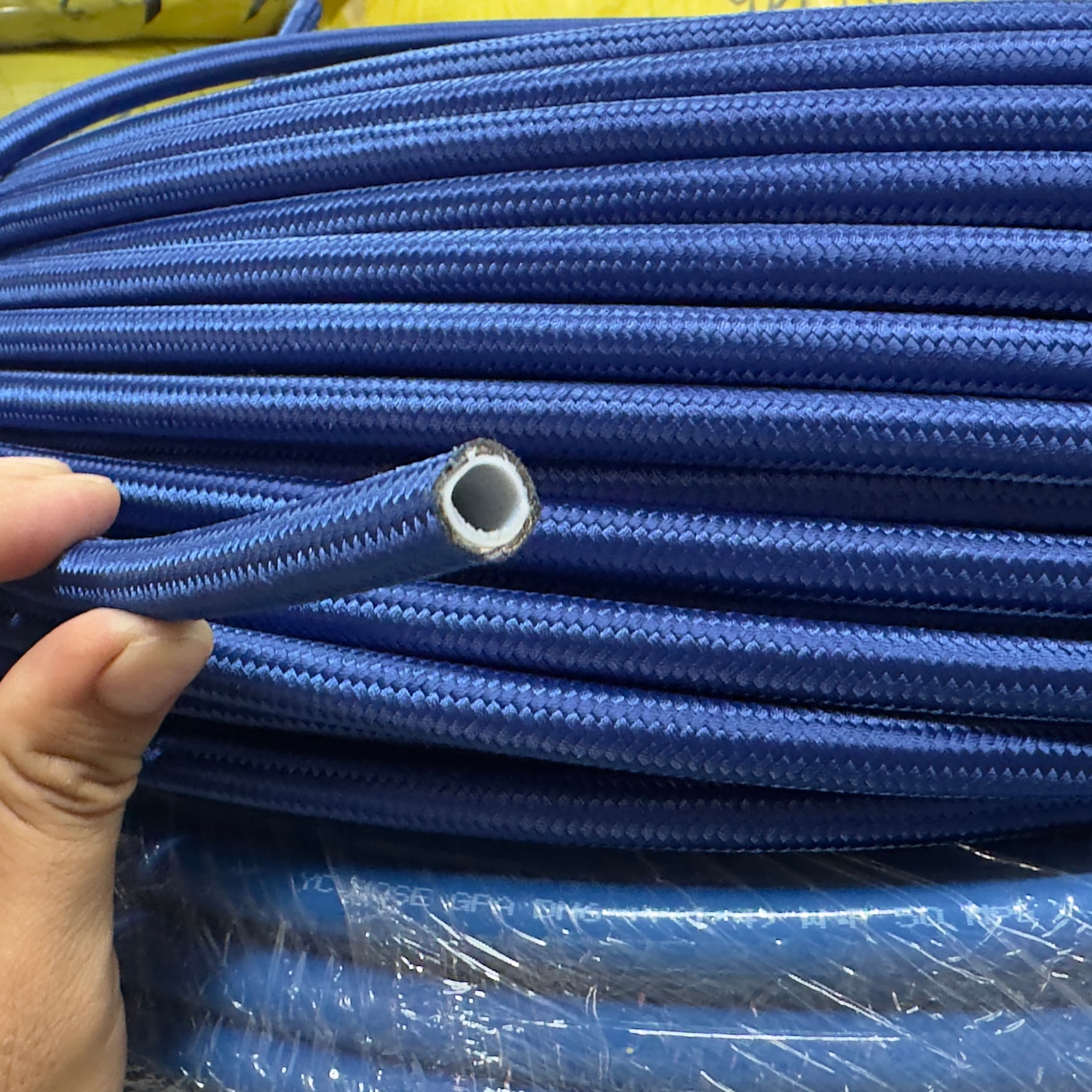 Ống Teflon PTFE Bọc Vải Xanh Chịu Nhiệt  - 2