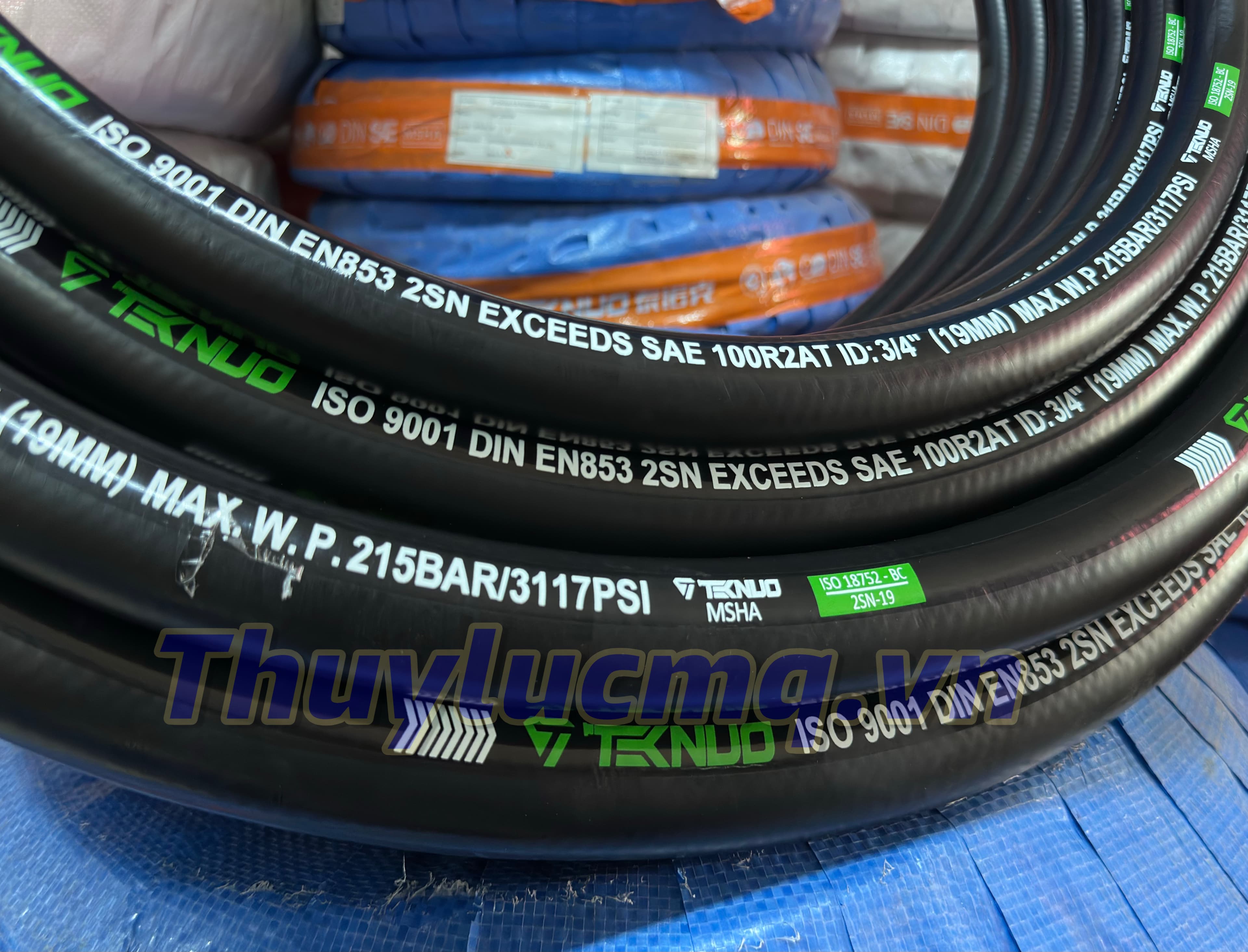 Ống Thủy Lực da trơn TEKNUO, 3/4" R2AT